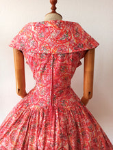 Charger l'image dans la galerie, 1950s - Spectacular French Shawl Collar Cotton Dress - W31 (78cm)