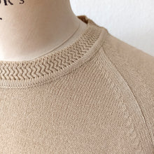 Laden Sie das Bild in den Galerie-Viewer, 1960s - SNIA, Spain - Adorable Beige Cardigan & Top Knit Set - Sz. Medium