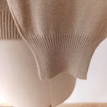 Laden Sie das Bild in den Galerie-Viewer, 1960s - SNIA, Spain - Adorable Beige Cardigan & Top Knit Set - Sz. Medium