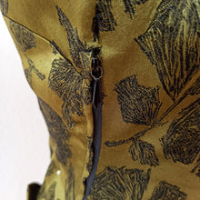 Laden Sie das Bild in den Galerie-Viewer, 1960s - TINETTA, Germany - Stunning Olive Green Cocktail Dress - W27 (68cm)