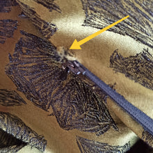 Laden Sie das Bild in den Galerie-Viewer, 1960s - TINETTA, Germany - Stunning Olive Green Cocktail Dress - W27 (68cm)