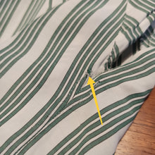 Charger l'image dans la galerie, 1950s - Adorable Green Striped Rayon Blouse - W31 (80cm)
