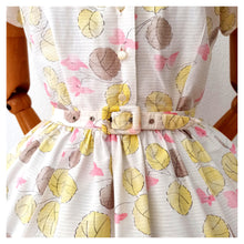 Charger l'image dans la galerie, 1950s - FRANCE - Adorable Leaves Print Puffed Sleeves Dress - W26 (66cm)