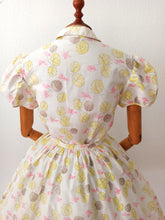 Charger l'image dans la galerie, 1950s - FRANCE - Adorable Leaves Print Puffed Sleeves Dress - W26 (66cm)