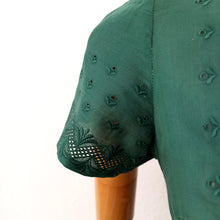 Charger l'image dans la galerie, 1950s 1960s - Adorable Forest Green Cotton Dress - W27 (68cm)
