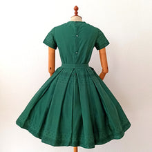 Charger l'image dans la galerie, 1950s 1960s - Adorable Forest Green Cotton Dress - W27 (68cm)