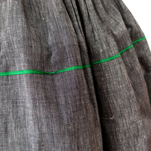 Charger l'image dans la galerie, 1950s - FRANCE - Gorgeous Grey Floral Cotton Dress - W27.5 (70cm)