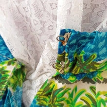 Charger l'image dans la galerie, 1950s - Spectacular Pineapples Novelty Skirt - W26 (66cm)