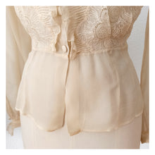 Cargar imagen en el visor de la galería, 1940s - Exquisite Handmade French Silk Sheer Blouse - W31 (80cm)