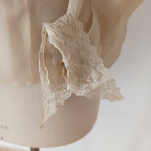 Cargar imagen en el visor de la galería, 1940s - Exquisite Handmade French Silk Sheer Blouse - W31 (80cm)