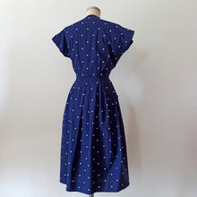 Charger l'image dans la galerie, 1940s - Iconic French Navy Blue Dotted Cotton Dress - W29 (74cm)