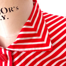 Cargar imagen en el visor de la galería, 1940s - Iconic Candy Cane Striped Cotton Dress - W27 (68cm)