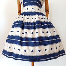 Charger l'image dans la galerie, 1950s - Fabulous Diamonds Cotton Dress - W32 (82cm)