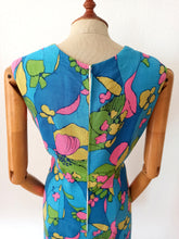 Load image into Gallery viewer, 1960s - Gorgeous Abstract Floral Rayon Dress - W33 (84cm)