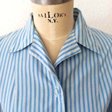 Charger l'image dans la galerie, 1950s - REDOUTE, France - Delicious Striped Cotton Blouse - W35 (90cm)