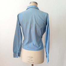 Charger l'image dans la galerie, 1950s - REDOUTE, France - Delicious Striped Cotton Blouse - W35 (90cm)