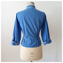 Cargar imagen en el visor de la galería, 1950s - BELLATIL, Paris - Adorable Peter Pan Collar Blouse - W35 (90cm)