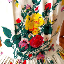 Charger l'image dans la galerie, 1950s - Lovely French Floral Print Cotton Dress - W25 (64cm)