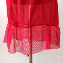Charger l'image dans la galerie, 1950s - HUBER, Germany - Deadstock Gorgeous Red Nylon Lace Negligee - Sz.44