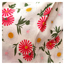 Cargar imagen en el visor de la galería, 1940s - JOSSELYNE, Paris - Adorable Floral Rayon Dress - W27 (68cm)