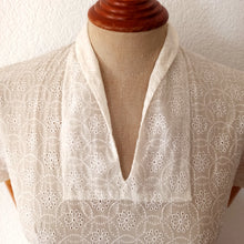 Charger l'image dans la galerie, 1950s - Lovely See-through Smoked Cotton Wedding Dress - W30 (76cm)