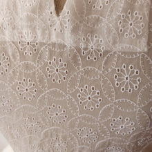 Charger l'image dans la galerie, 1950s - Lovely See-through Smoked Cotton Wedding Dress - W30 (76cm)