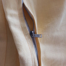 Laden Sie das Bild in den Galerie-Viewer, 1960s - Unworn - Gorgeous Embroidery Linen Dress - W30 (76cm)