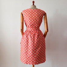 Charger l'image dans la galerie, 1950s 1960s - Adorable Pockets Textured Cotton Dress - W27.5 (70cm)