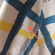 Charger l'image dans la galerie, 1950s - Fabulous Cotton Skirt - W25/26 (64/66cm)