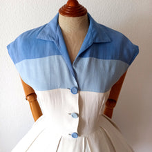 Charger l'image dans la galerie, 1950s - Marvelous Blue Shades Linen Dress - W27.5 (70cm)