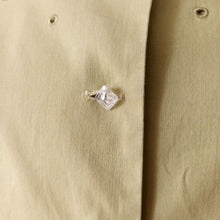 Charger l'image dans la galerie, 1950s - Delicious Avocado Green Embroidered Cotton Blouse - W42 (106cm)