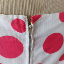 Charger l'image dans la galerie, 1950s 1960s - Fabulous Pink Dots Pockets Dress - W27 (68cm)