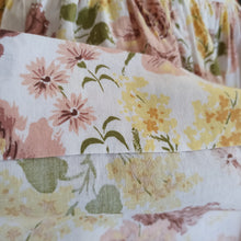 Load image into Gallery viewer, 1950s - Beautiful Roseprint Summer Cotton Dress - W32 (82cm)