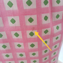 Charger l'image dans la galerie, 1950s 1960s - Adorable Green Diamonds Cotton Dress - W27/28 (68/70cm)