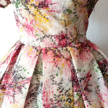 Charger l'image dans la galerie, 1950s - Adorable Puffed Sleeves Floral Dress - W26 (66cm)