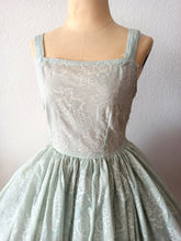 Charger l'image dans la galerie, 1950s - Sweet Floral Summer Dress - W26 (66cm)