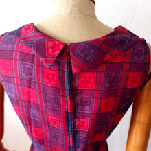 Charger l'image dans la galerie, 1960s - DEADSTOCK - Stunning French Dress - W34 (86cm)