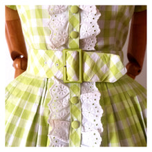 Charger l'image dans la galerie, 1950s - Adorable Green Checked Belted Dress - W27.5 (70cm)