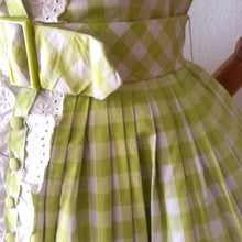 Charger l'image dans la galerie, 1950s - Adorable Green Checked Belted Dress - W27.5 (70cm)