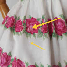 Charger l'image dans la galerie, 1950s - Adorable Roseprint Rayon Dress - W27 (68cm)