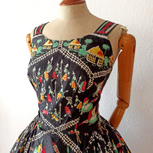 Charger l'image dans la galerie, 1950s - FRANCE - Stunning Novelty Print Dress - W31 (78cm)