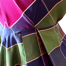 Charger l'image dans la galerie, 1950s - Stunning French Checked Satin Dress - W24.5 (62cm)