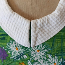 Laden Sie das Bild in den Galerie-Viewer, 1950s 1960s - Stunning Floral Garden Cotton Dress - W27.5 (70cm)