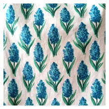 Charger l'image dans la galerie, 1950s - Stunning British Spaghetti Straps Floral Dress - W26 (66cm)