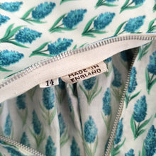 Charger l'image dans la galerie, 1950s - Stunning British Spaghetti Straps Floral Dress - W26 (66cm)