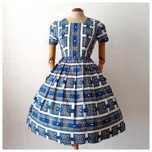 Charger l'image dans la galerie, 1950s 1960s - Fabulous Novelty Cotton Dress - W29 (74cm)
