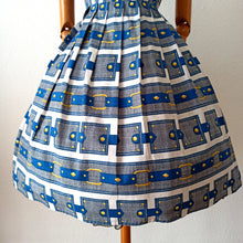 Charger l'image dans la galerie, 1950s 1960s - Fabulous Novelty Cotton Dress - W29 (74cm)