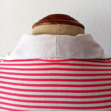 Cargar imagen en el visor de la galería, 1940s - Iconic Candy Pink Stripes Cotton Dress - W30 (76cm)