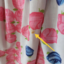 Cargar imagen en el visor de la galería, 1950s - Adorable Roseprint Cotton Dress - W26 (66cm)