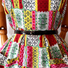 Charger l'image dans la galerie, 1950s - HG SEDUCTA, UK - Lovely Colorful Rayon Dress - W32 (82cm)